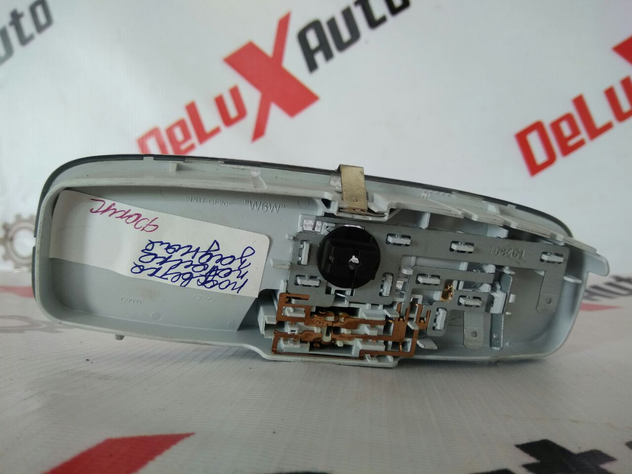 Подсветка потолка задняя для Ford Focus · 2007–2011