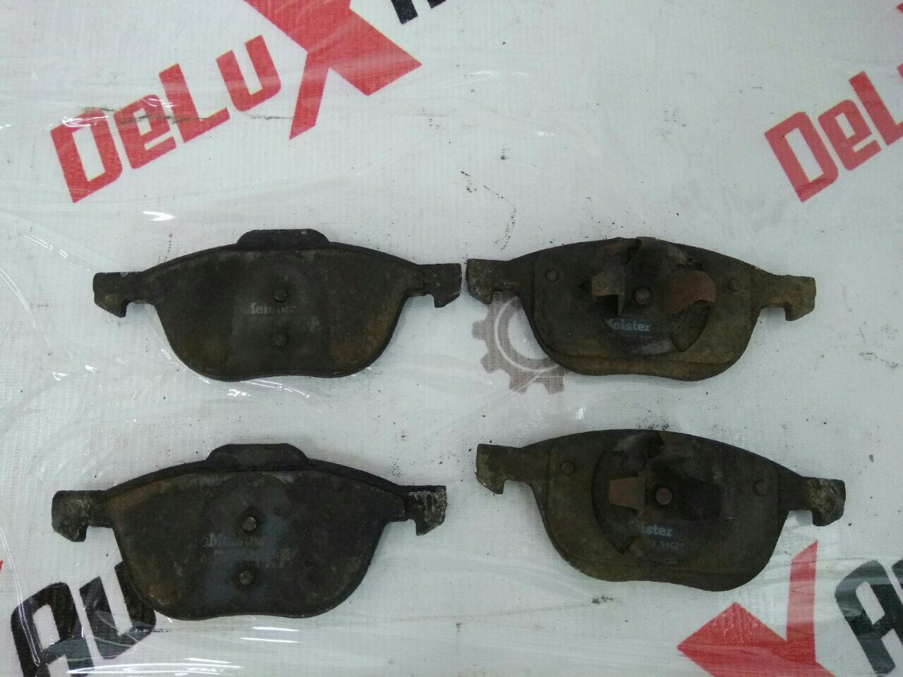 Тормозные колодки передние для Ford Focus · 2007–2011