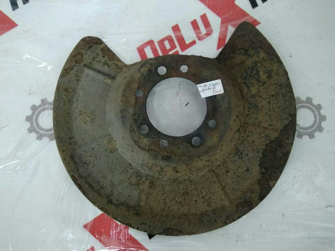 Кожух ступицы задней правой для Ford Focus · 2007–2011