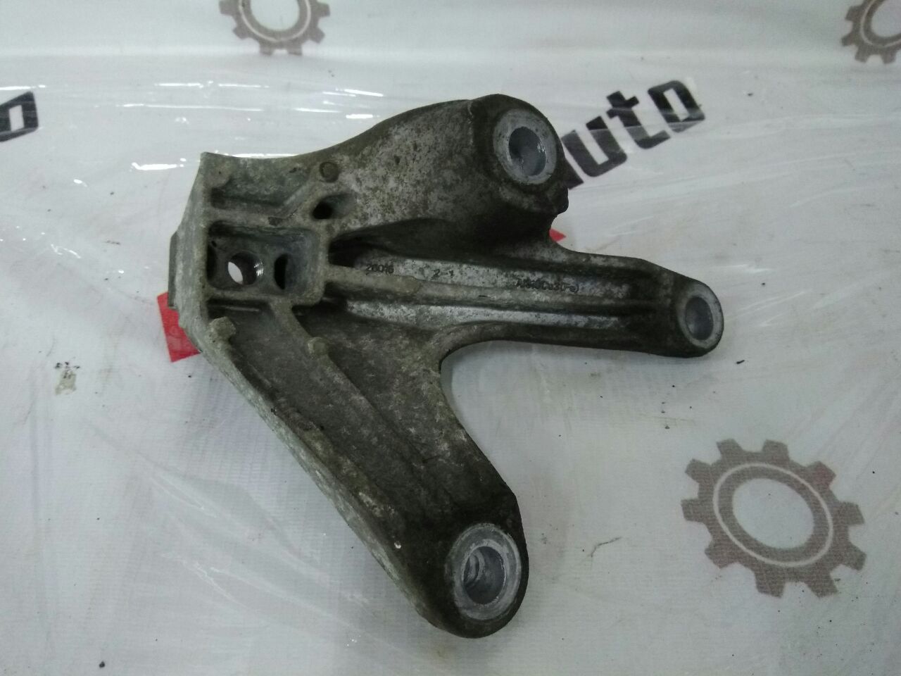 Крепление подушки КПП для Ford Focus · 2007–2011