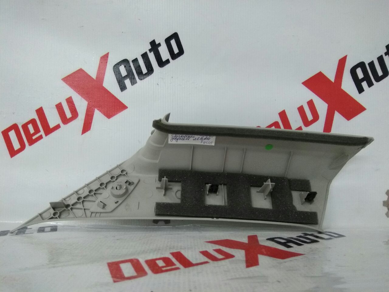 Накладка задней стойки левая для Ford Focus · 2007–2011