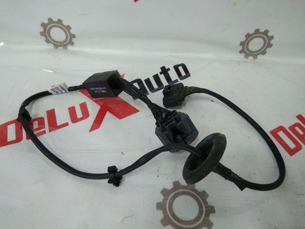 Проводка кнопки крышки багажника для Ford Focus · 2007–2011