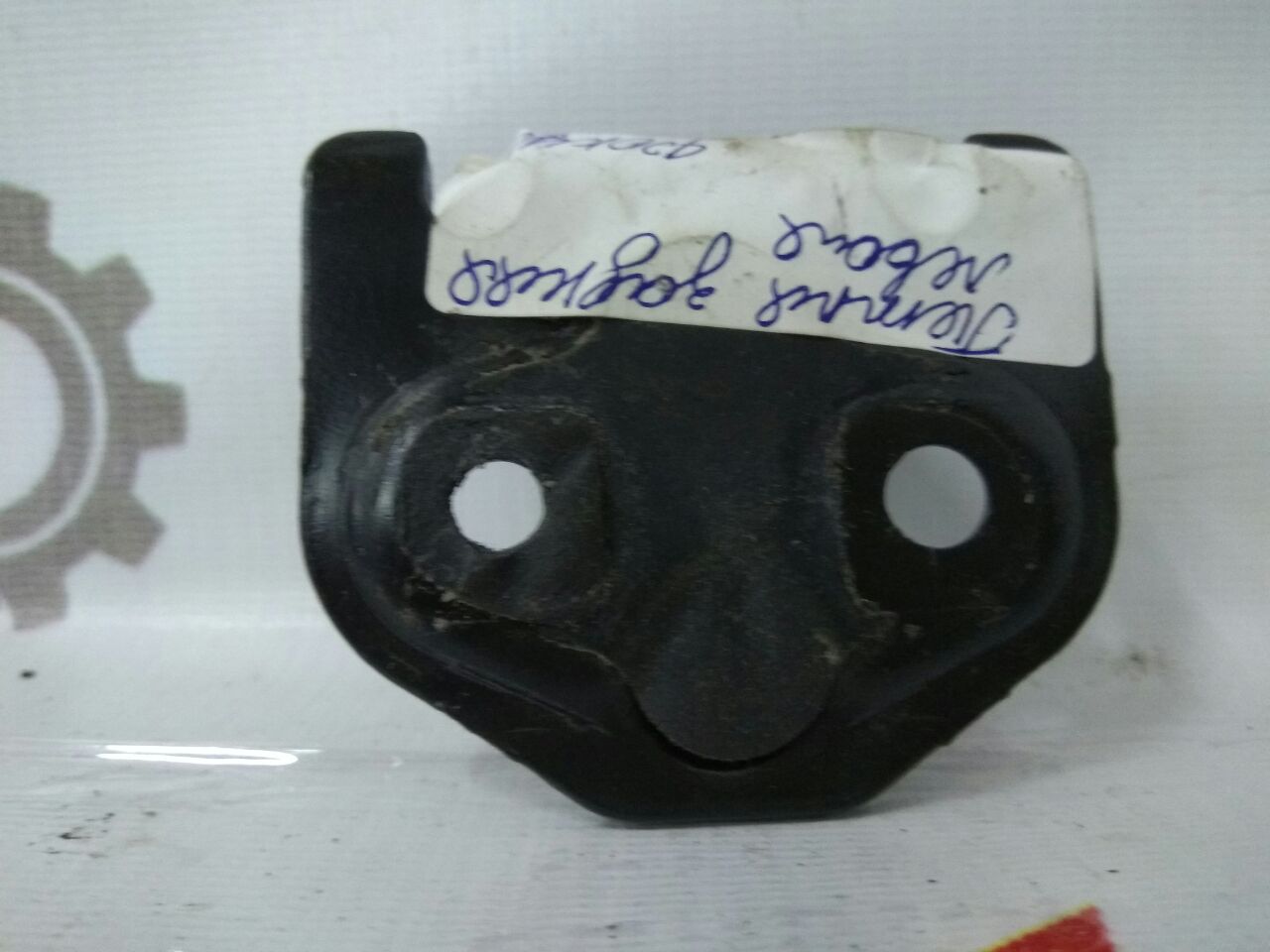 Петля двери задняя левая для Ford Focus · 2007–2011