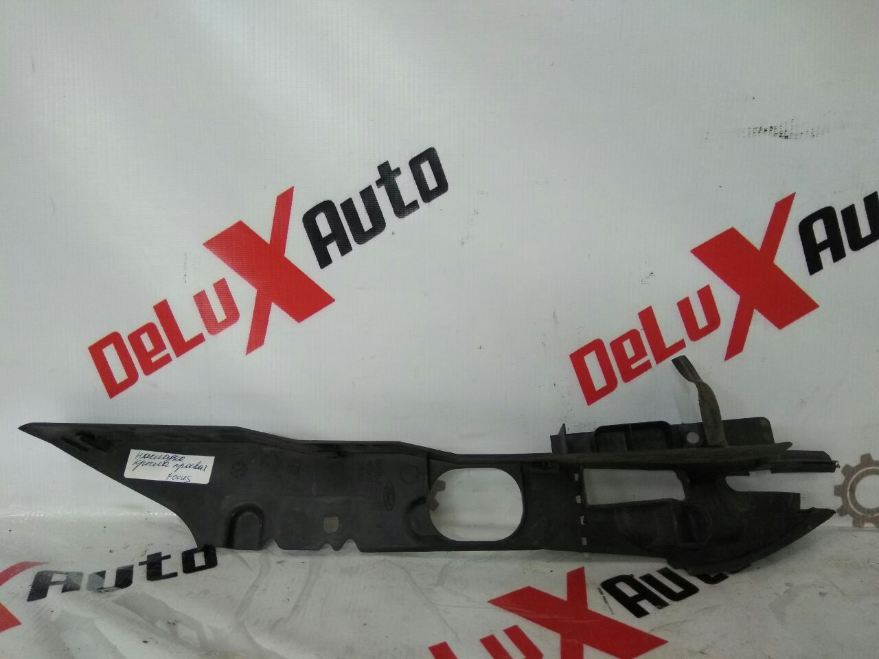 Накладка крыла правая для Ford Focus · 2007–2011