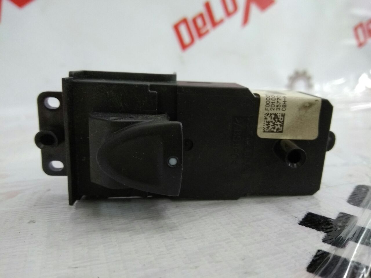 buton macara geam spate dreapta