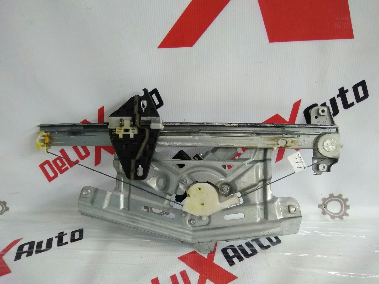 macara geam cu motor electric față dreapta