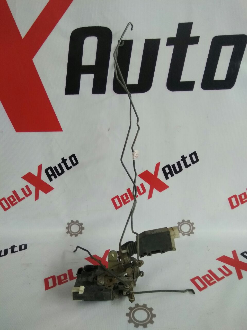 Încuietoare ușă față dreapta cu actuator