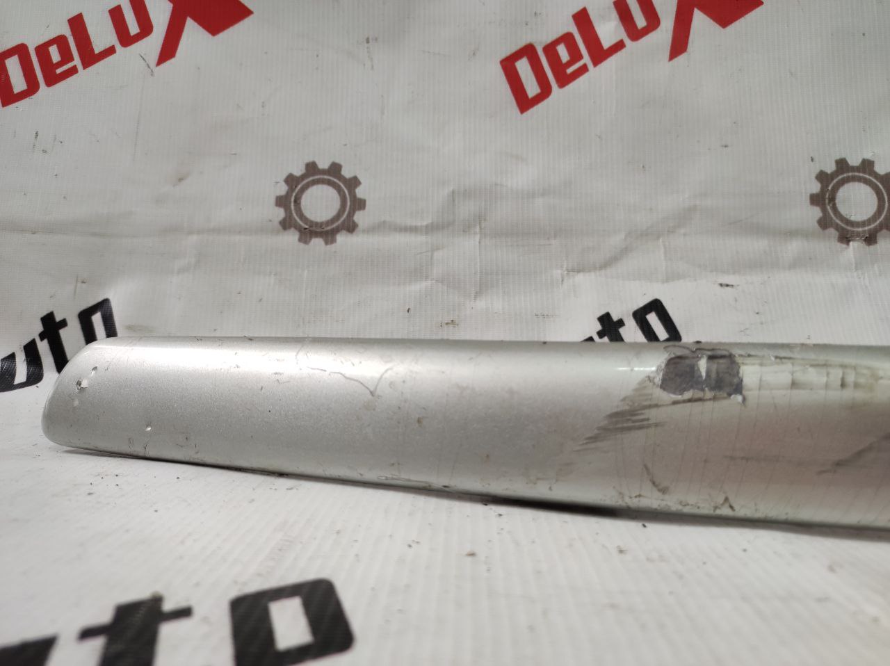 ornament față bară de protecție stânga defect
