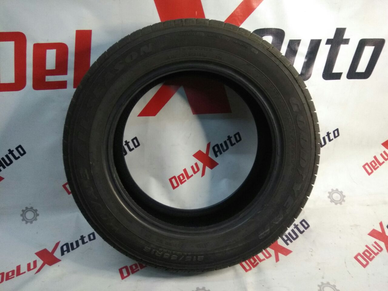 anvelopă 215/55R16