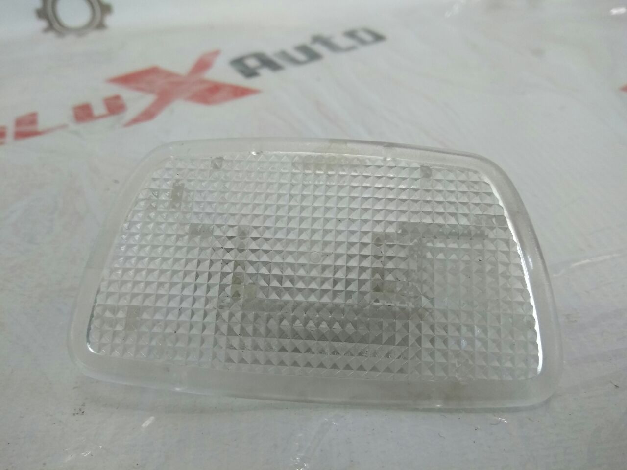 Плафон багажника